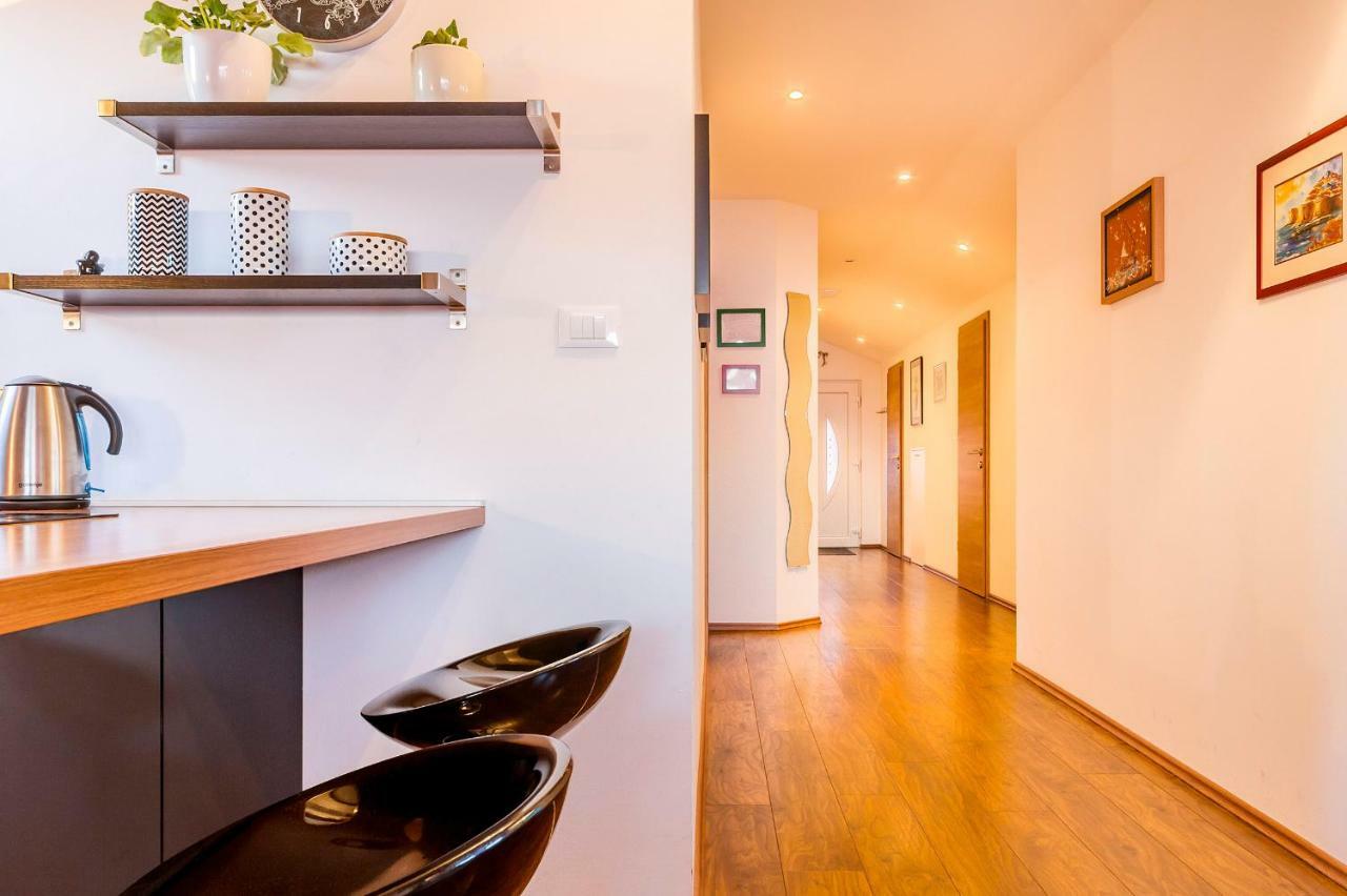 Apartment Lena Rijeka Bagian luar foto