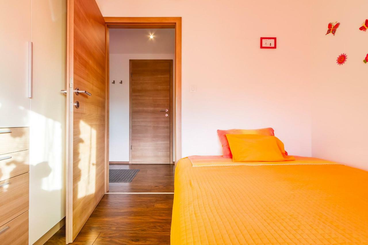 Apartment Lena Rijeka Bagian luar foto