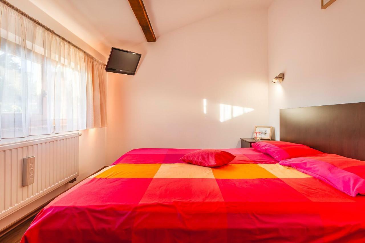 Apartment Lena Rijeka Bagian luar foto
